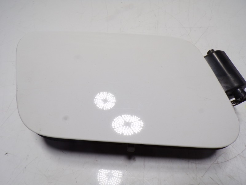 Recambio de tapa combustible para opel grandland x 1.5 cdti dpf referencia OEM IAM YP00011080 YP00010880 