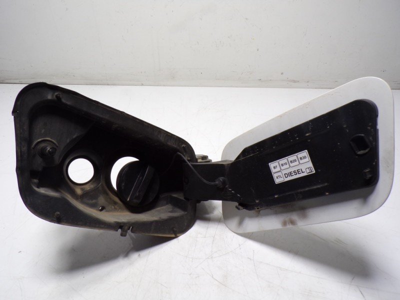 Recambio de tapa combustible para opel grandland x 1.5 cdti dpf referencia OEM IAM YP00011080 YP00010880 