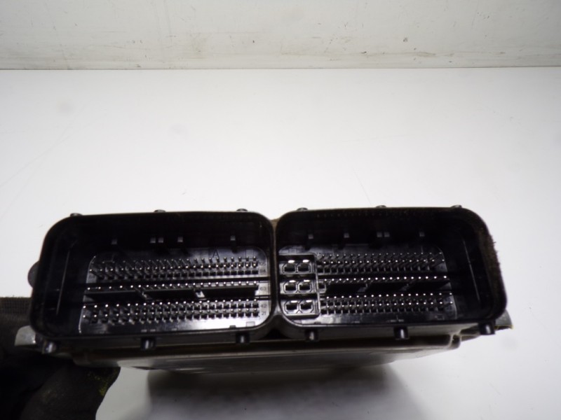 Recambio de centralita motor uce para volkswagen touran (5t1) 2.0 tdi referencia OEM IAM 04L906027BS5T0 04L907309P 