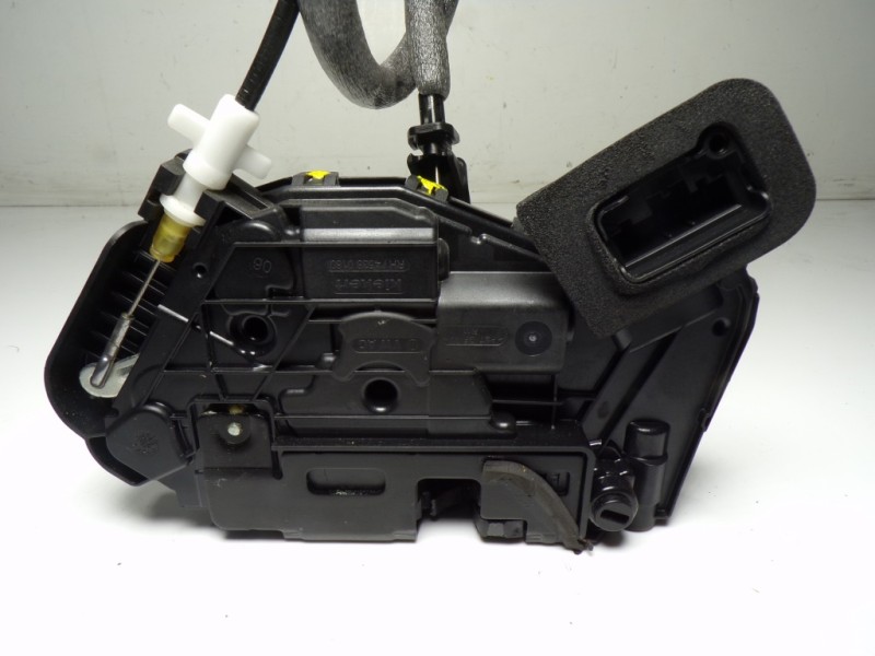 Recambio de cerradura puerta trasera derecha para volkswagen touran (5t1) 2.0 tdi referencia OEM IAM 5TA839016L 5TA839016L 