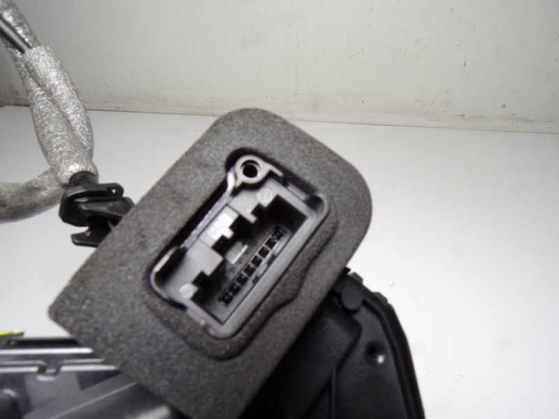 Recambio de cerradura puerta trasera derecha para volkswagen touran (5t1) 2.0 tdi referencia OEM IAM 5TA839016L 5TA839016L 