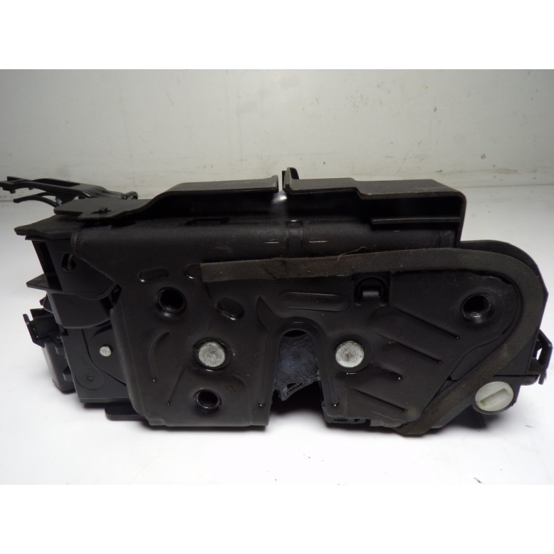 Recambio de cerradura puerta trasera izquierda para volkswagen touran (5t1) 2.0 tdi referencia OEM IAM 5TA839015L 5TA839015L 