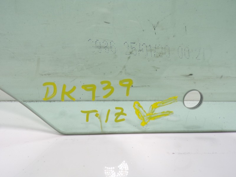 Recambio de cristal puerta trasero izquierdo para volkswagen touran (5t1) 2.0 tdi referencia OEM IAM 5TA845025  