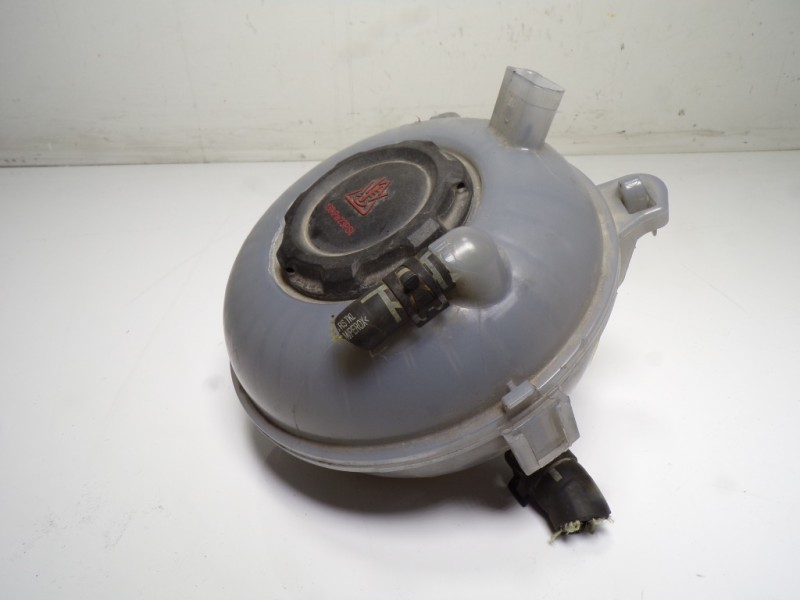 Recambio de deposito expansion para volkswagen touran (5t1) 2.0 tdi referencia OEM IAM 5Q0121407M 5Q0121407AA 