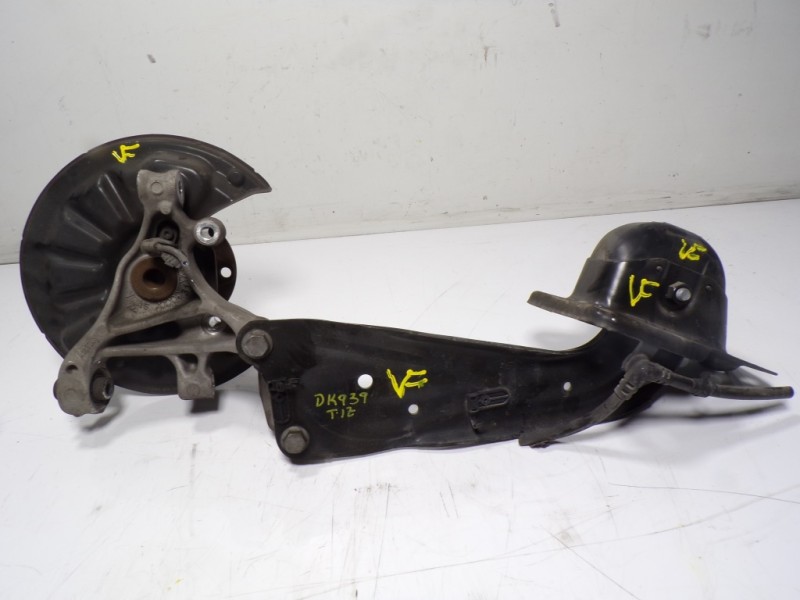 Recambio de mangueta trasera izquierda para volkswagen touran (5t1) 2.0 tdi referencia OEM IAM 5QA505433B  5Q0505223D