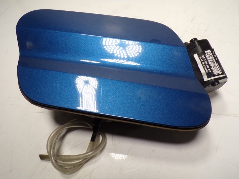 Recambio de tapa combustible para volkswagen touran (5t1) 2.0 tdi referencia OEM IAM 5TA809857CGRU  