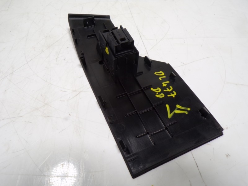 Recambio de mando elevalunas delantero derecho para seat leon sportstourer (kl8) xcellence referencia OEM IAM 5G0959855NWZU 5G09