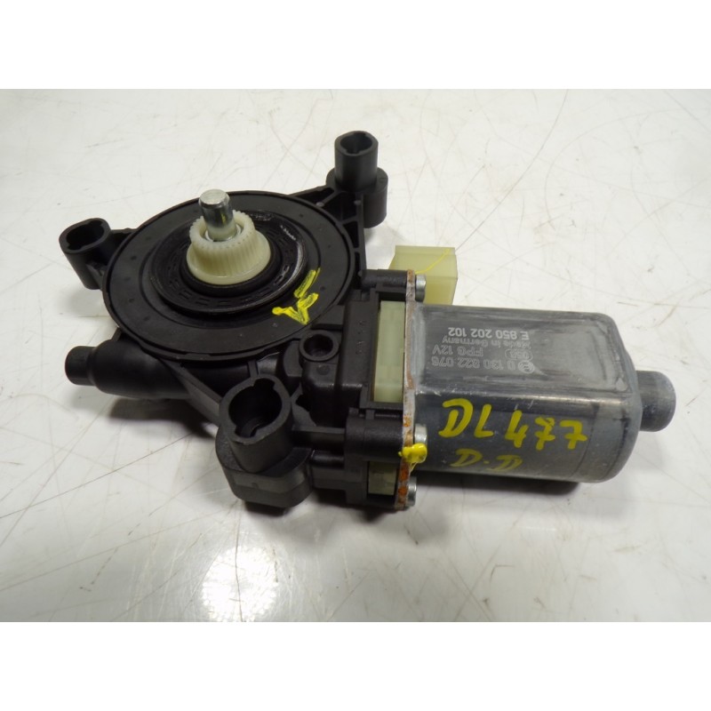 Recambio de motor elevalunas delantero derecho para seat leon sportstourer (kl8) xcellence referencia OEM IAM 5Q0959802C 5Q09598