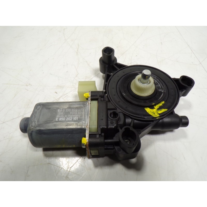 Recambio de motor elevalunas delantero izquierdo para seat leon sportstourer (kl8) xcellence referencia OEM IAM 5Q0959801C 5Q095