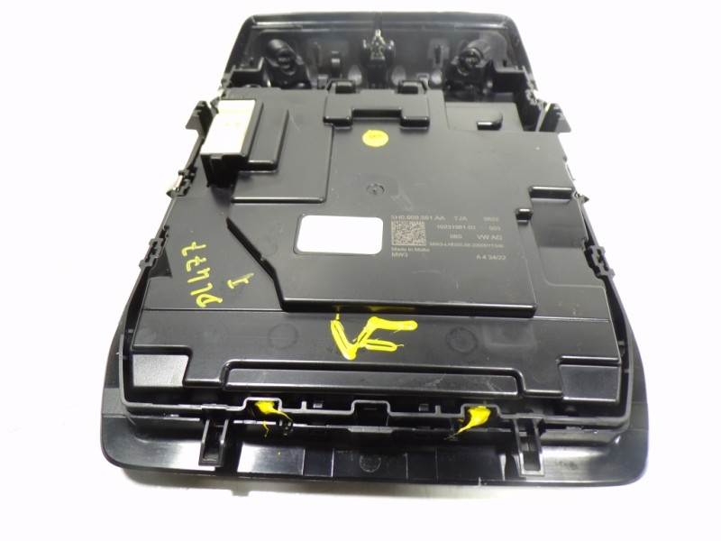 Recambio de piloto interior para seat leon sportstourer (kl8) xcellence referencia OEM IAM 5H0959561AATJA 5H0959561AA 