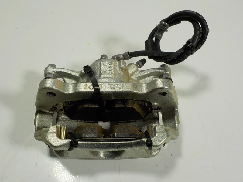 Recambio de pinza freno delantera derecha para seat leon sportstourer (kl8) xcellence referencia OEM IAM 5WA615124 5WA106BE 