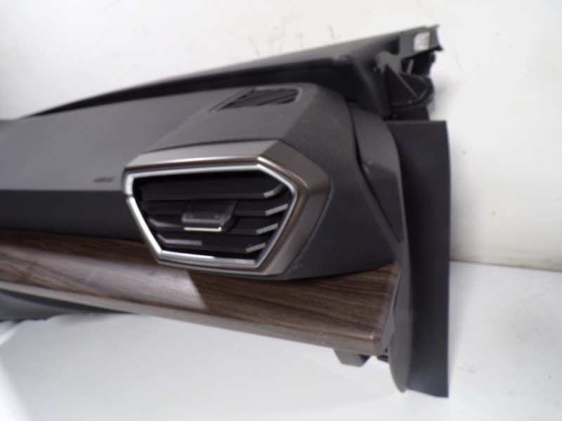 Recambio de salpicadero para seat leon sportstourer (kl8) xcellence referencia OEM IAM 5FB857003N4PK 5FB857841A 5FA880204H