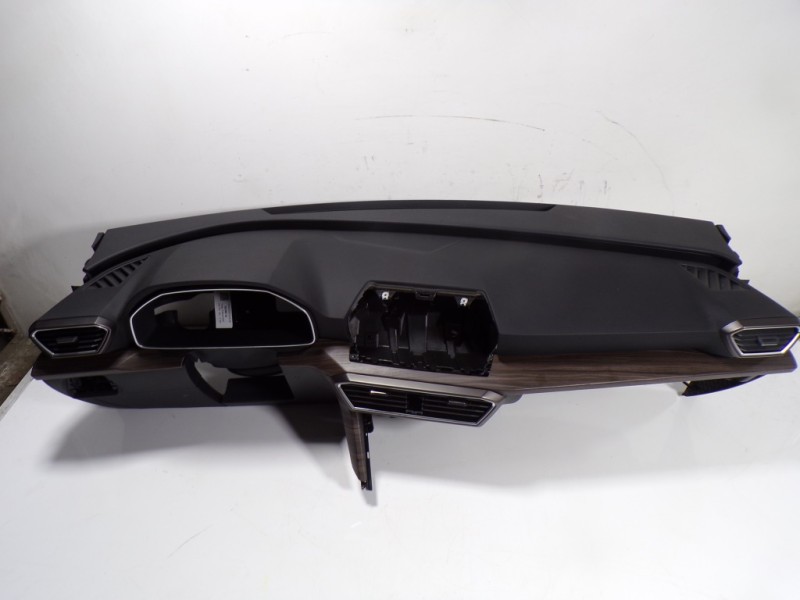 Recambio de salpicadero para seat leon sportstourer (kl8) xcellence referencia OEM IAM 5FB857003N4PK 5FB857841A 5FA880204H