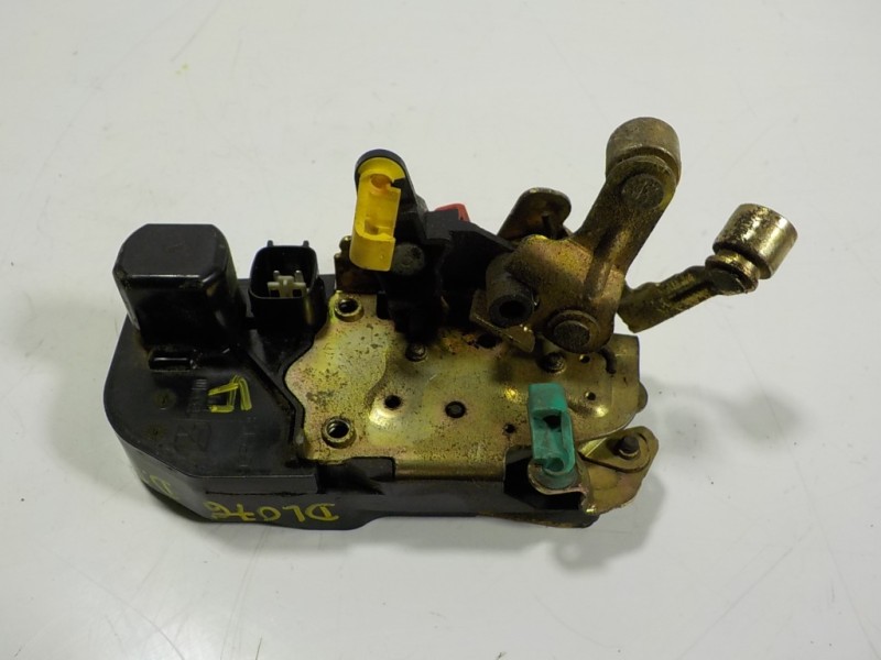 Recambio de cerradura puerta delantera derecha para jeep commander 3.0 v6 crd limited referencia OEM IAM 55396530AC  