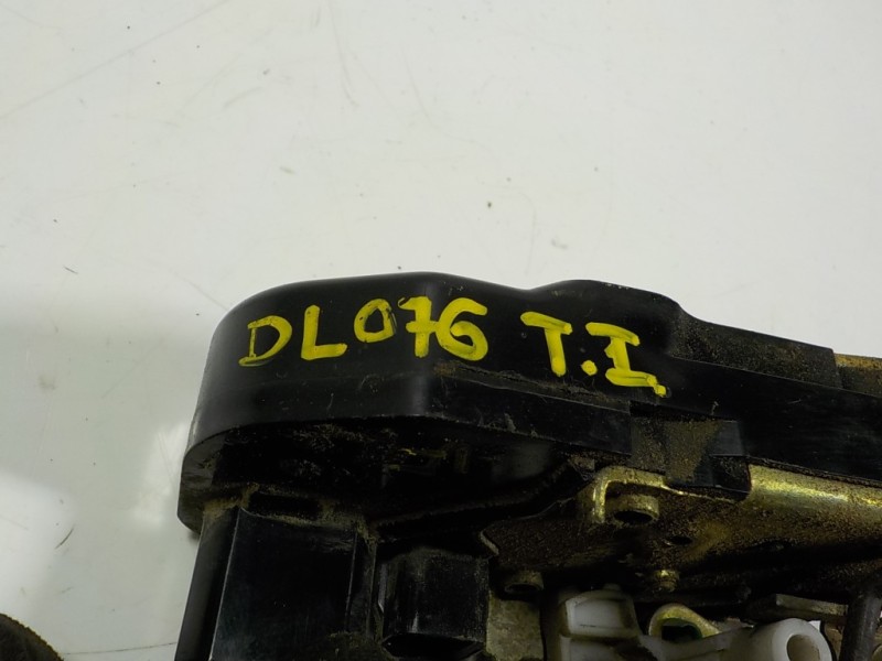 Recambio de cerradura puerta trasera izquierda para jeep commander 3.0 v6 crd limited referencia OEM IAM 55396533AB  