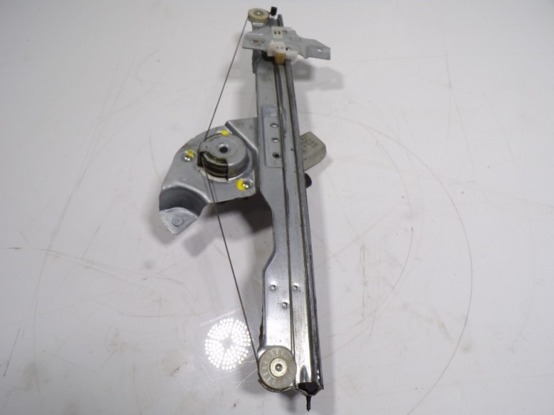 Recambio de elevalunas delantero izquierdo para dacia duster 1.5 dci diesel fap cat referencia OEM IAM 807213506R 128000841 