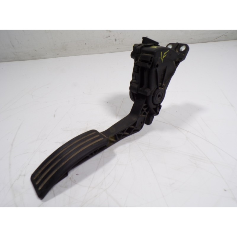 Recambio de potenciometro pedal para dacia duster 1.5 dci diesel fap cat referencia OEM IAM 6001548477 6PV00908502 