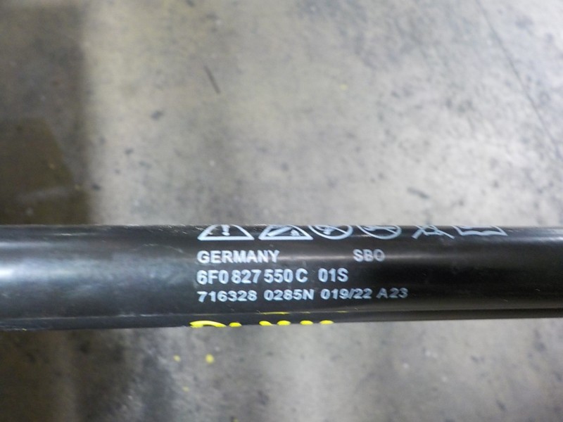 Recambio de amortiguadores maletero / porton para seat ibiza (kj1) fr referencia OEM IAM 6F0827550C 6F0827550C 