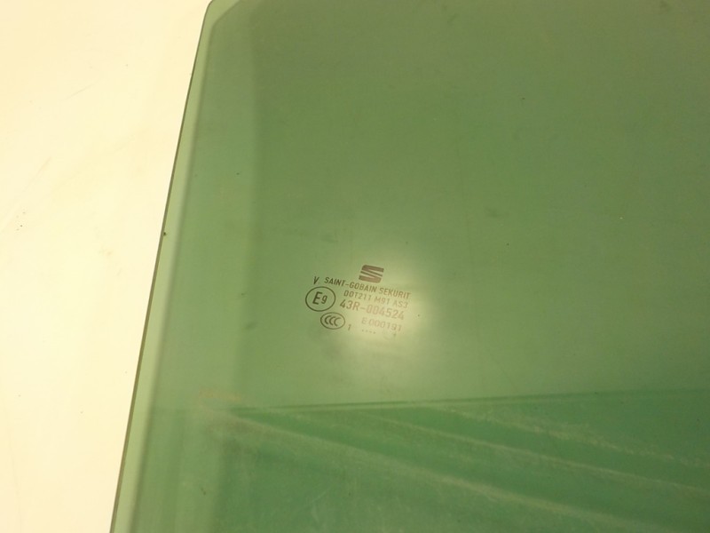 Recambio de cristal puerta trasero derecho para seat ibiza (kj1) fr referencia OEM IAM 6F0845026C  