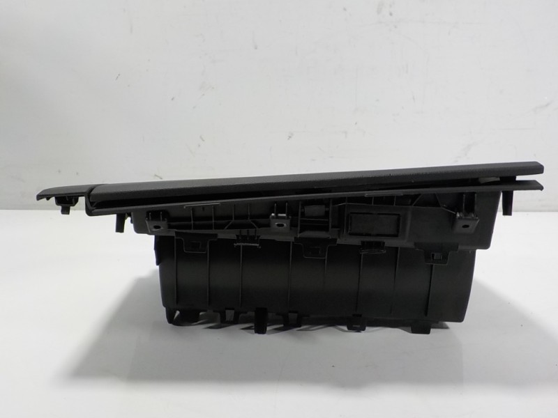 Recambio de guantera para seat ibiza (kj1) fr referencia OEM IAM 6F1857095AF82V 6F1857103N 