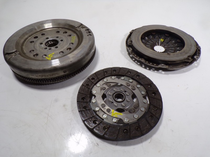 Recambio de kit embrague para seat ibiza (kj1) fr referencia OEM IAM 05C141015 05C141025A 05C105266