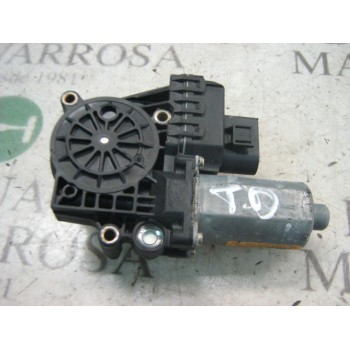 MOTOR ELEVALUNAS TRASERO DERECHO 4B0959802B 0130821785 0130821785