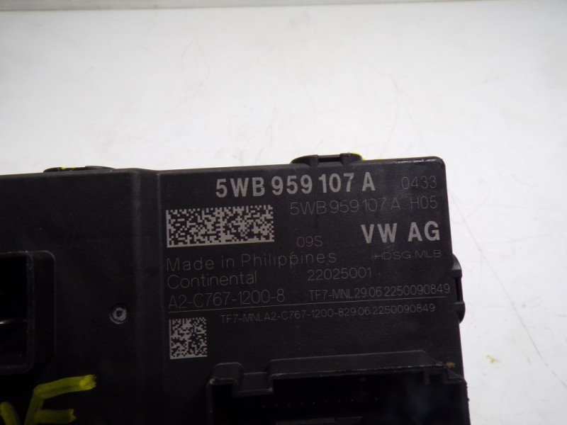 Recambio de modulo electronico para seat leon sportstourer (kl8) xcellence referencia OEM IAM 5WB959107A 5WB959107A 