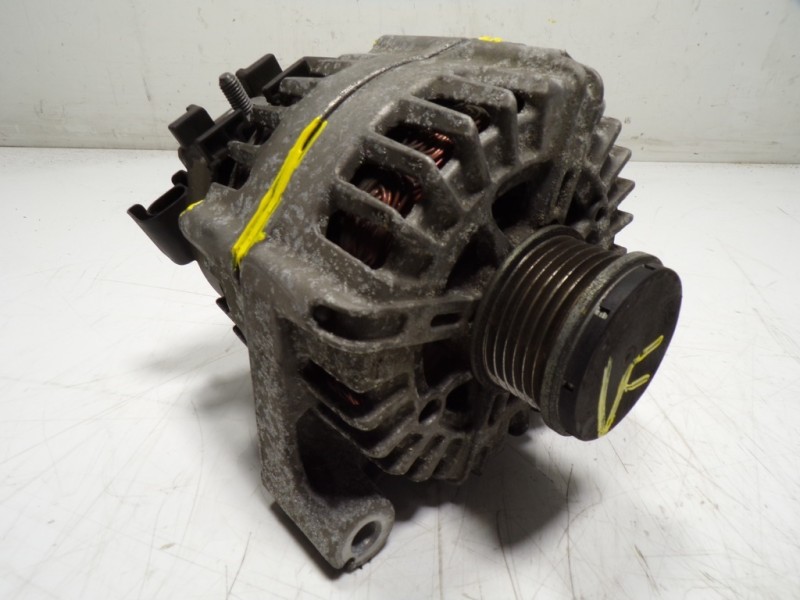 Recambio de alternador para bmw serie 3 touring (f31) 320d referencia OEM IAM 12317823343 8519890 