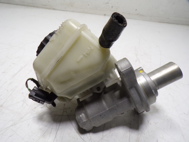 Recambio de bomba freno para bmw serie 3 touring (f31) 320d referencia OEM IAM 34336851095 3433679653 