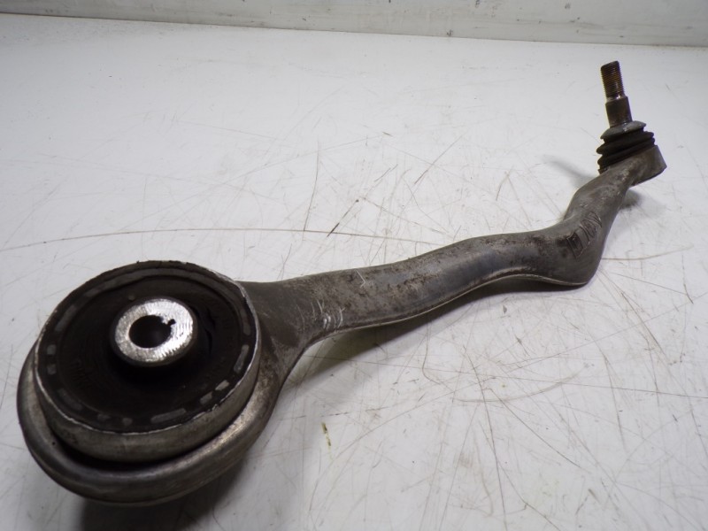 Recambio de brazo suspension inferior delantero derecho para bmw serie 3 touring (f31) 320d referencia OEM IAM 31126855742  