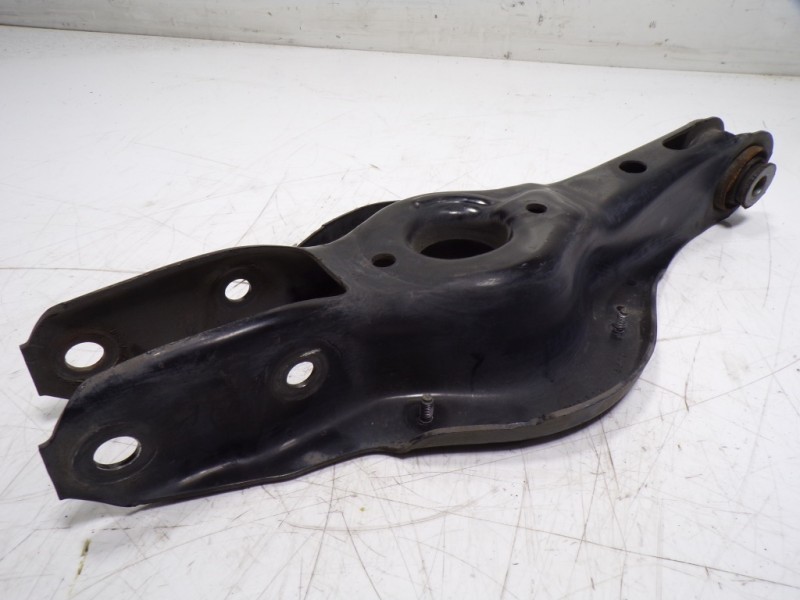 Recambio de brazo suspension inferior trasero derecho para bmw serie 3 touring (f31) 320d referencia OEM IAM 33326884694  