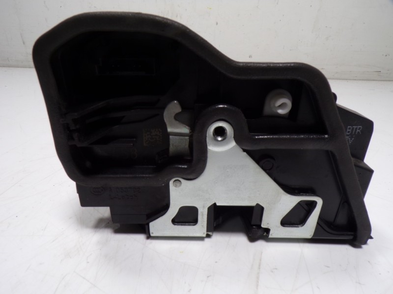 Recambio de cerradura puerta delantera derecha para bmw serie 3 touring (f31) 320d referencia OEM IAM 51217229458 7229458 