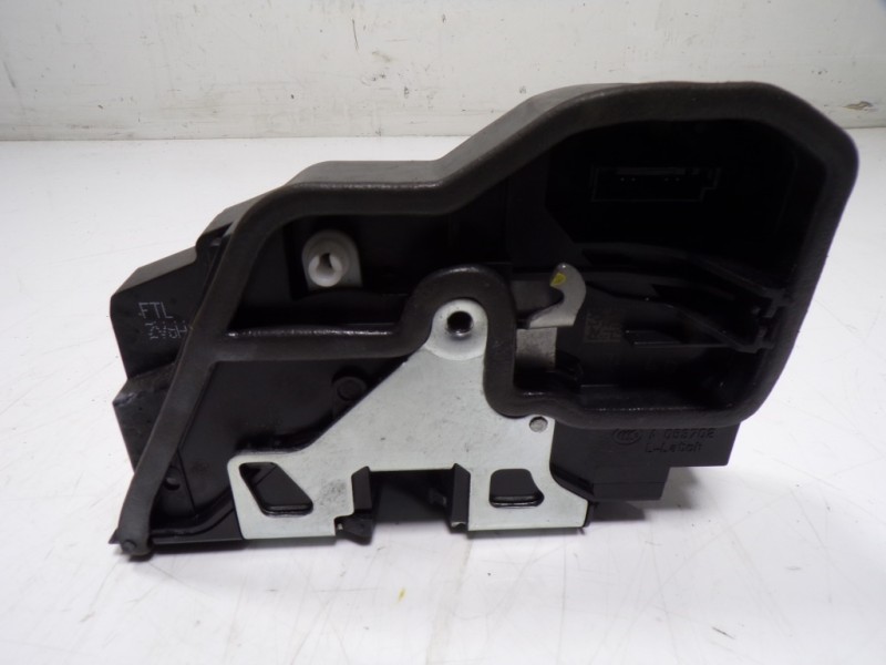 Recambio de cerradura puerta delantera izquierda para bmw serie 3 touring (f31) 320d referencia OEM IAM 51217229461 7229461 