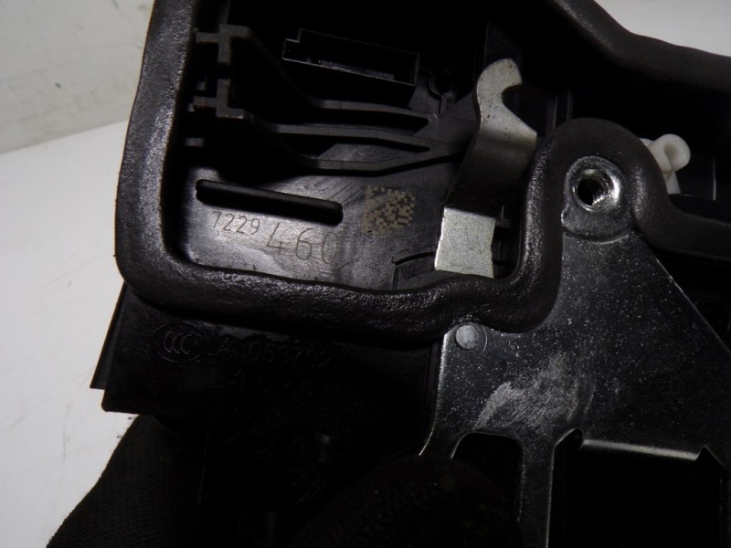 Recambio de cerradura puerta trasera derecha para bmw serie 3 touring (f31) 320d referencia OEM IAM 51227202148 7229460 