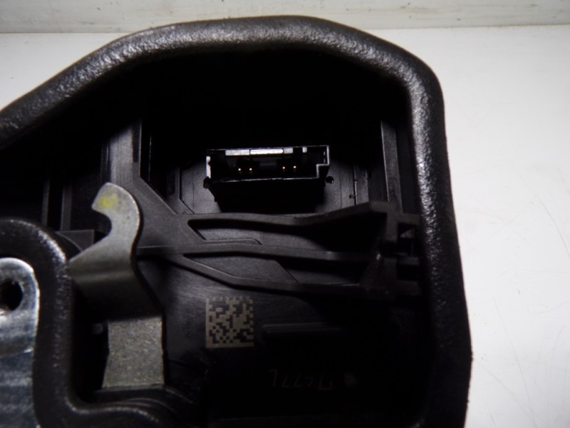 Recambio de cerradura puerta trasera izquierda para bmw serie 3 touring (f31) 320d referencia OEM IAM 51227202147 7229459 