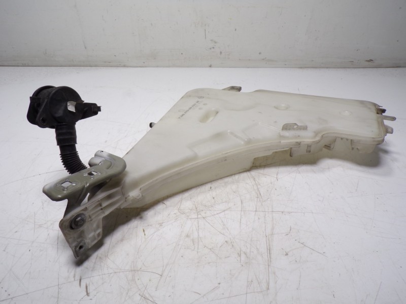 Recambio de deposito limpia para bmw serie 3 touring (f31) 320d referencia OEM IAM 61667241674 724167309 