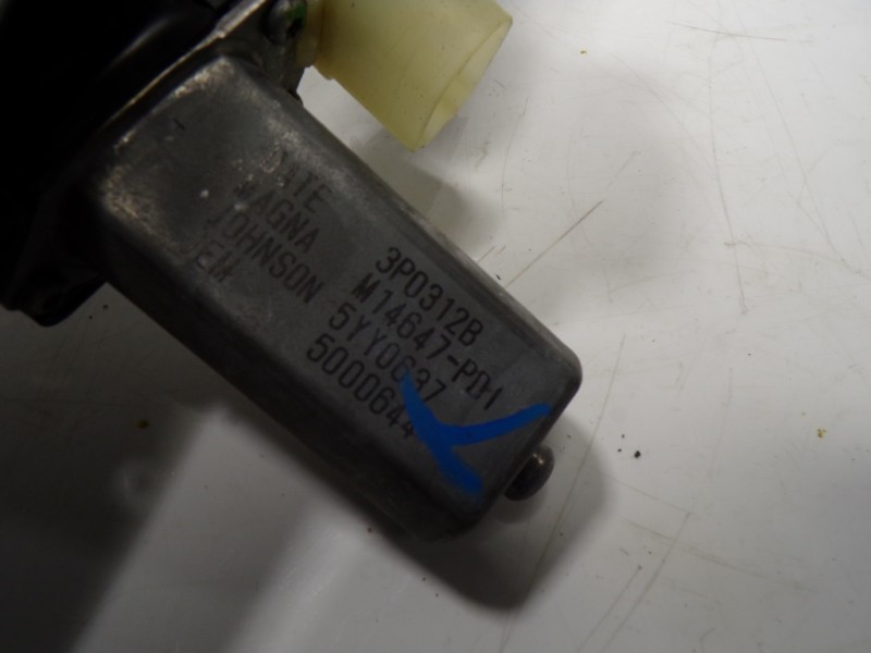 Recambio de elevalunas trasero derecho para bmw serie 3 touring (f31) 320d referencia OEM IAM 51357281888 7351050 67627341564