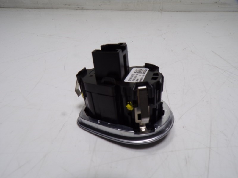 Recambio de modulo electronico para bmw serie 3 touring (f31) 320d referencia OEM IAM 61319250734 925073402 
