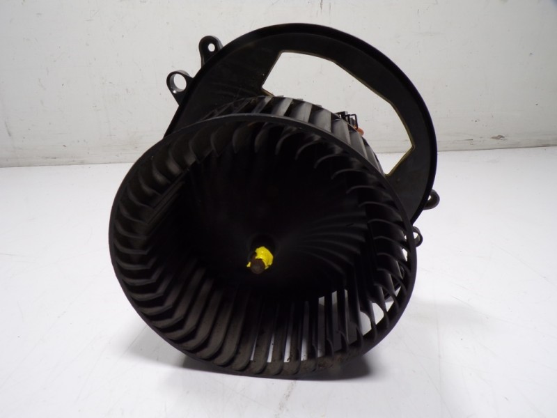 Recambio de motor calefaccion para bmw serie 3 touring (f31) 320d referencia OEM IAM 64119350395 T903542A 