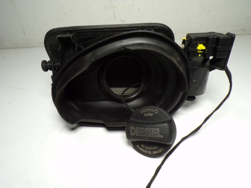 Recambio de tapa combustible para bmw serie 3 touring (f31) 320d referencia OEM IAM 51177238100  41007300931