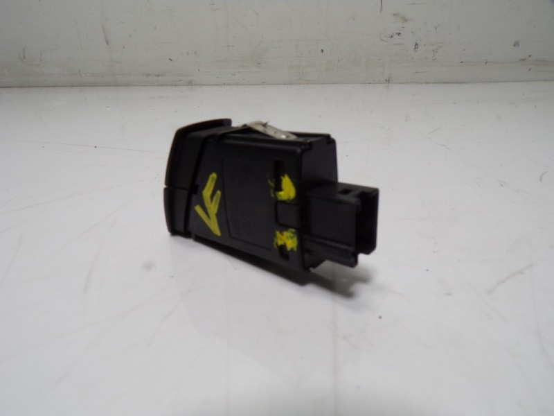 Recambio de warning para bmw serie 3 touring (f31) 320d referencia OEM IAM 61319231786 923178603 