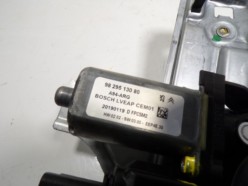 Recambio de elevalunas trasero izquierdo para peugeot 2008 (--.2013) 1.6 blue-hdi fap referencia OEM IAM 9830590480 9829513080 