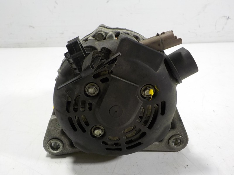 Recambio de alternador para peugeot 308 sw 1.5 blue-hdi fap referencia OEM IAM 9820893880 9820893880 