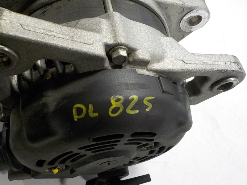 Recambio de alternador para peugeot 308 sw 1.5 blue-hdi fap referencia OEM IAM 9820893880 9820893880 