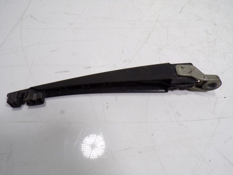 Recambio de brazo limpia trasero para peugeot 308 sw 1.5 blue-hdi fap referencia OEM IAM 1609428380  