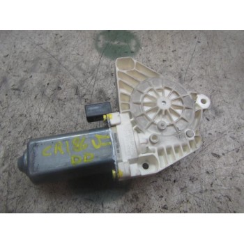 MOTOR ELEVALUNAS DELANTERO DERECHO A1698201642 