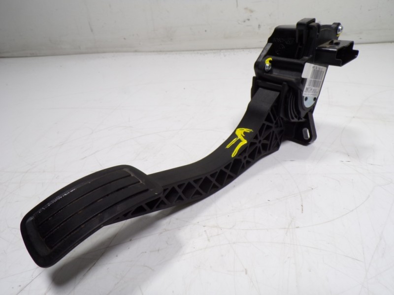 Recambio de potenciometro pedal para peugeot 308 sw 1.5 blue-hdi fap referencia OEM IAM 9674829180 9674829180 