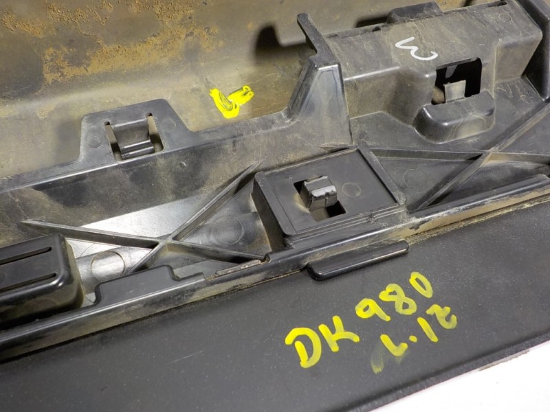 Recambio de faldon lateral para bmw serie 4 coupe (f32) 2.0 16v turbodiesel referencia OEM IAM 51777363395  