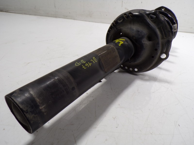 Recambio de amortiguador trasero derecho para volkswagen arteon (3h7) elegance referencia OEM IAM 3Q0413031CM 3Q0413031CM 