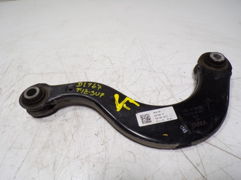 Recambio de brazo suspension superior trasero izquierdo para volkswagen arteon (3h7) elegance referencia OEM IAM 5Q0505323D 5Q05